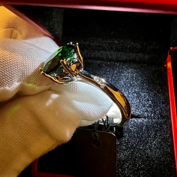 New 18k Plate 5CT Moissinate Green Emerald sterling silver ring - Picture 7 of 8